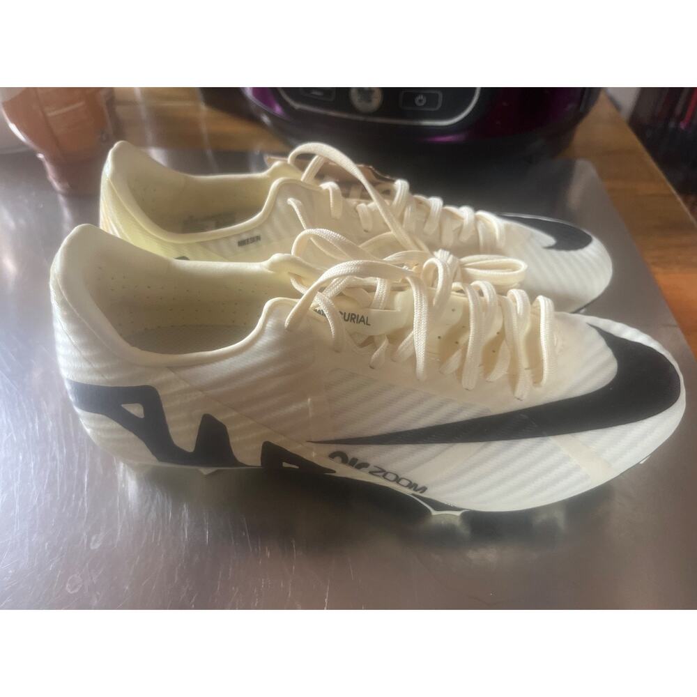 The Nike Zoom Mercurial Vapor 15 Academy MG Mad size 5 soccer cleats